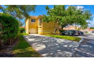 11373 Lakeview Drive, Coral Springs, FL 33071 Sold 08/08/25