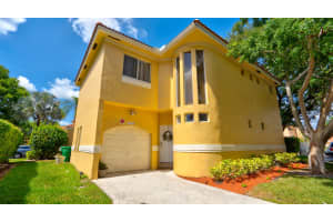 11373 Lakeview Drive, Coral Springs, FL 33071 Sold 08/08/25