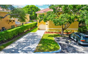 11373 Lakeview Drive, Coral Springs, FL 33071 Sold 08/08/25