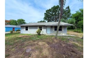 2564 Navajo Avenue, Fort Pierce, FL 34946 Sold 08/15/25