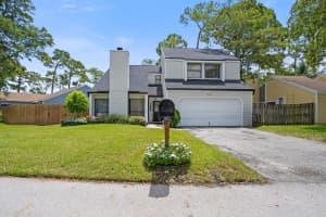 476 Golden Wood Way, Wellington
