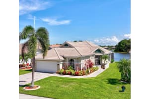 834 Sw Lake Charles Circle, Port Saint Lucie