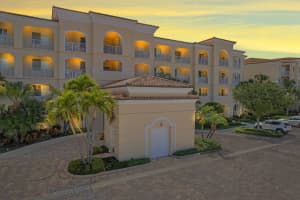 9 Harbour Isle Drive E 103, Fort Pierce, FL 34949 - MLS#R11101663