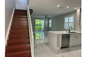 374 Columbus Street, Palm Beach Gardens, FL 33410 - MLS#R11101723