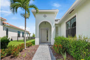 521 SE Fascino Circle, Port Saint Lucie, FL 34984 - MLS#R11101769