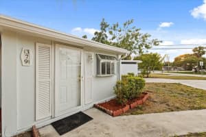 379 Garden Boulevard, Palm Beach Gardens, FL 33410 - MLS#R11101788