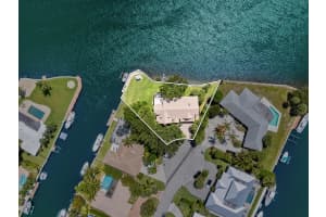 35 Tradewinds Circle, Tequesta, FL 33469 Sold 09/10/25