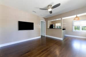 123 N Palmway Drive Guest House, Lake Worth Beach, FL 33460 - MLS#R11101908