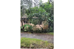 812 Garden Court, Plantation, FL 33317 Sold 10/24/25
