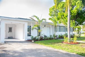 341 Henthorne Drive, Palm Springs, FL 33461 Sold 10/05/25