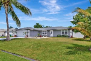 557 SW Violet Avenue, Port Saint Lucie, FL 34983 - MLS#R11102020