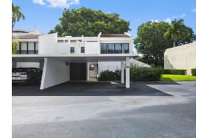 1900 Presidential Way 1-f, West Palm Beach