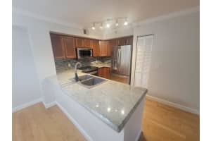 180 Yacht Club Way 105, Hypoluxo, FL 33462 - MLS#R11102030