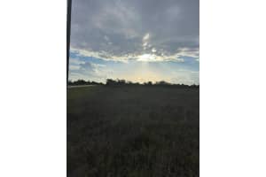 17757 NW 304th Street, Okeechobee, FL 34972 - MLS#R11102093