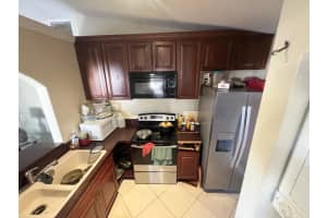 1123 E Windsor Avenue, West Palm Beach, FL 33401 - MLS#R11102104
