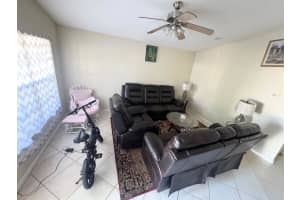 1123 E Windsor Avenue, West Palm Beach, FL 33401 - MLS#R11102104