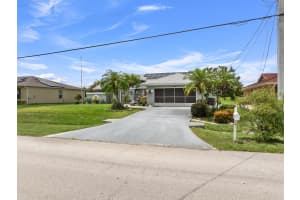 1341 SW Abingdon Avenue, Port Saint Lucie, FL 34953 - MLS#R11102123