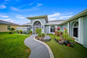 1341 SW Abingdon Avenue, Port Saint Lucie, FL 34953 - MLS#R11102123