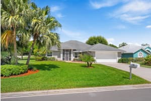 1200 SW Arrowhead Court, Palm City, FL 34990 - MLS#R11102128