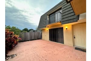 3310 33rd Way, West Palm Beach, FL 33407 - MLS#R11102233