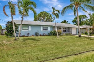 1234 SE Petunia Avenue, Port St Lucie, FL 34952 - MLS#R11102278