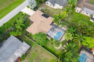1107 SE Cambridge Drive, Port Saint Lucie, FL 34952 - MLS#R11102285