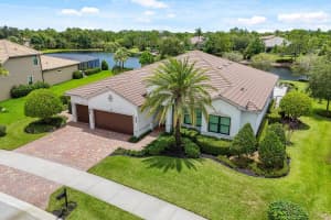 749 Sea Green Street, Palm City, FL 34990 - MLS#R11102298