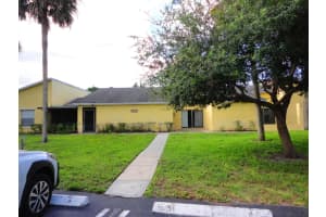 212 Sparrow Drive 3, Royal Palm Beach