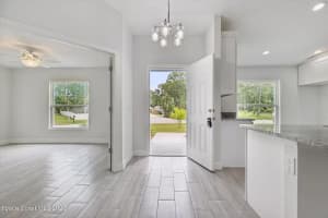 466 Tunis Road SW, Palm Bay, FL 32908 - MLS#R11102374