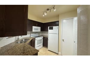 2662 Nw 33 Street 2501, Oakland Park