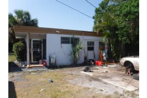 801 S 33rd Street, Fort Pierce, FL 34947 - MLS#R11102395