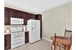 9081 Tremezzo Lane, Boynton Beach, FL 33472 Sold 09/23/25