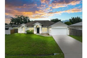 397 SW Jeanne Avenue, Port Saint Lucie, FL 34953 - MLS#R11102419