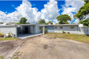 104 Beach Avenue, Port Saint Lucie, FL 34952 - MLS#R11102438