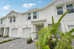 483 Salisbury Circle, Fort Pierce, FL 34982 Sold 08/12/25
