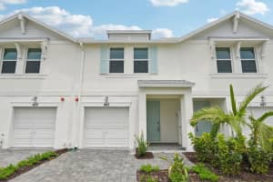 483 Salisbury Circle, Fort Pierce, FL 34982 Sold 08/12/25