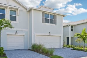 514 Salisbury Circle, Fort Pierce, FL 34982 - MLS#R11102479