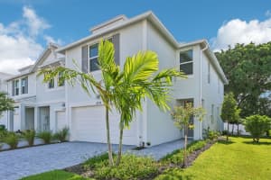 514 Salisbury Circle, Fort Pierce, FL 34982 Sold 10/30/25