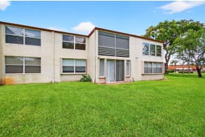 16 Willowbrook Lane 102, Delray Beach, FL 33446 Sold 11/17/25