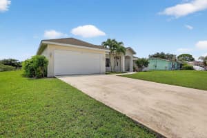 379 NW La Playa Street, Port Saint Lucie, FL 34983 - MLS#R11102483
