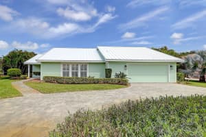 3824 SE Fairway E, Stuart, FL 34997, Stuart, FL 34997 - MLS#R11102494