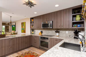 11397 Pond View E102 Drive E102, Wellington