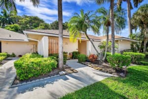 23 S Lakeshore Drive, Hypoluxo, FL 33462 - MLS#R11102541