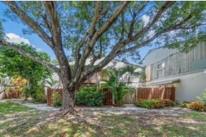 2 Crossings Circle E E, Boynton Beach, FL 33435 - MLS#R11102608