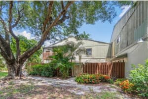 2 Crossings Circle E E, Boynton Beach, FL 33435 - MLS#R11102608