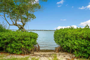 269 NE Edgewater Drive, Stuart, FL 34996 - MLS#R11102638