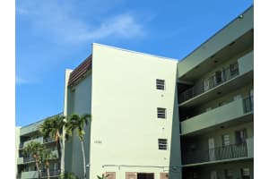 1638 Embassy Drive 302, West Palm Beach, FL 33401 - MLS#R11102731