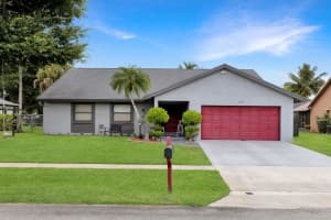 318 Las Palmas Street, Royal Palm Beach
