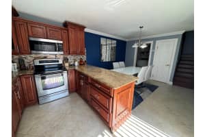 674 Springdale Circle, Palm Springs, FL 33461 - MLS#R11102821