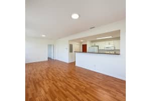 101 SE Ocean Boulevard 304, Stuart, FL 34994 Sold 10/17/25